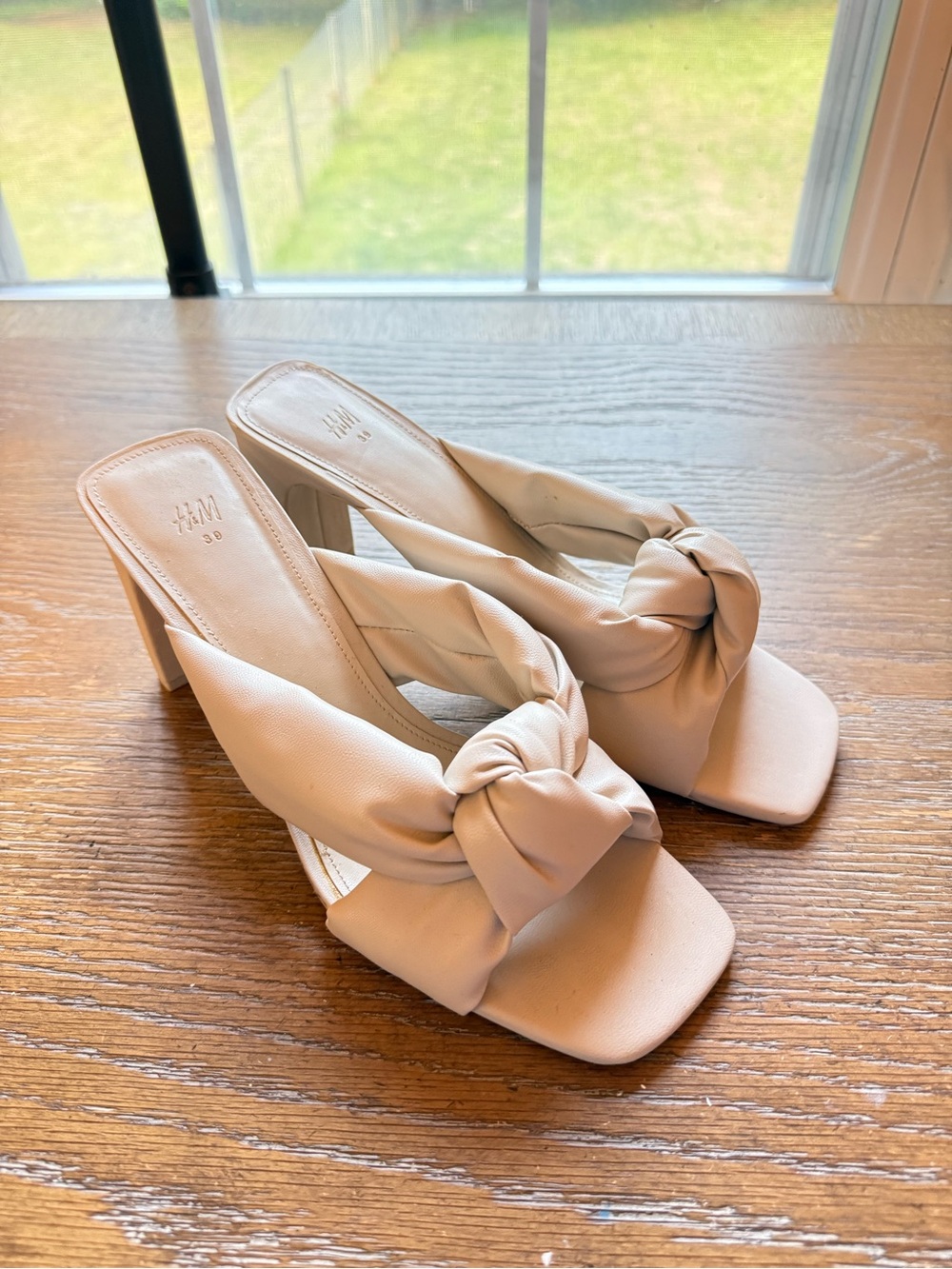 H&M Cream Knotted Block Heel Mule Sandals